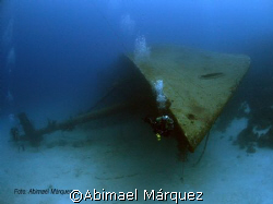 Evelio at the Hilma Hooker, Bonaire by Abimael Márquez 